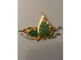 18K金镶30粒旦形缅甸翡翠活动翼巧工蝴蝶胸针