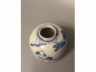 青花人物小口尊