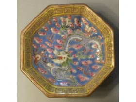 兰釉地粉彩云龙八方小高足盆