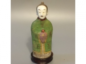 粉彩立小仕女