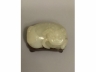 白玉琢狮子捧球把件