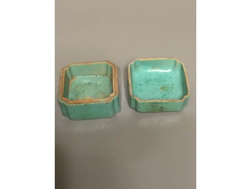 松石绿凸寿纹印盒