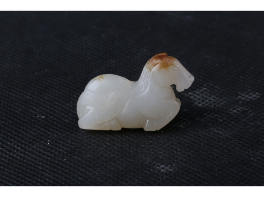 白玉小马