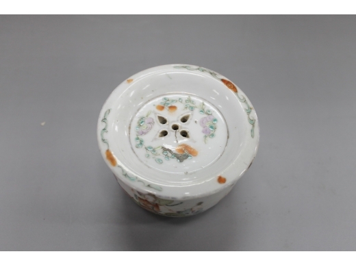 粉彩麒麟送子粉缸