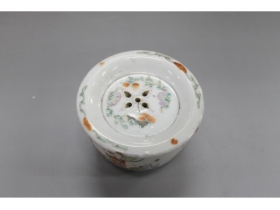 粉彩麒麟送子粉缸