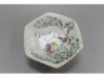 粉彩花鸟八角博古盘