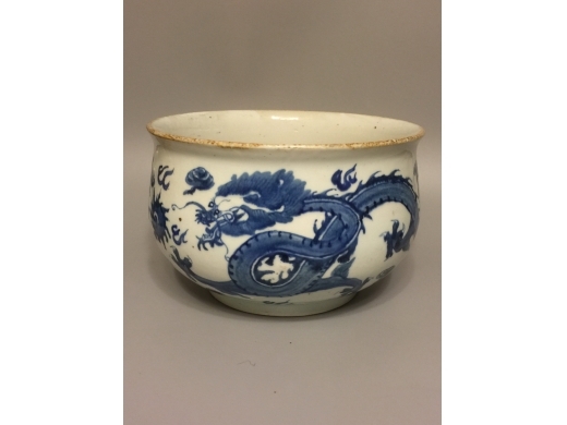 青花雙龍戲珠紋炉