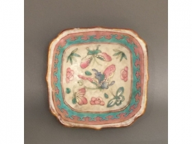 仿雍正粉彩花蝶高足盆