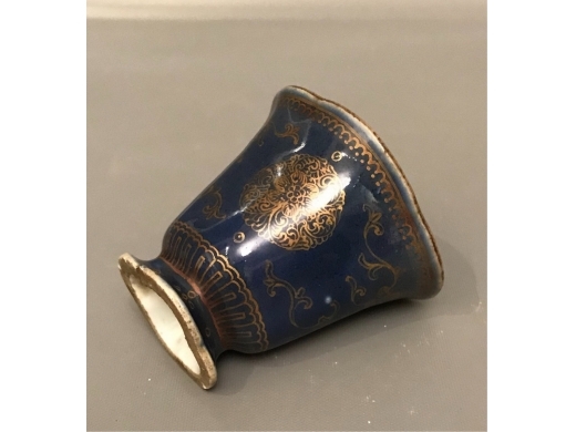 濟兰描金花卉海棠形酒杯