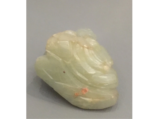白玉琢老人山子擺件