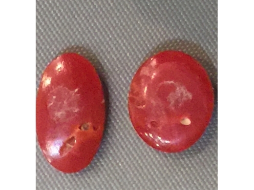 原品深紅珊瑚彫花 戒指面，吊咀料二件
