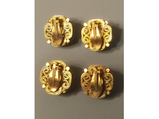 北京工銀花絲嵌松石，珊瑚，鍍金耳釘，二對