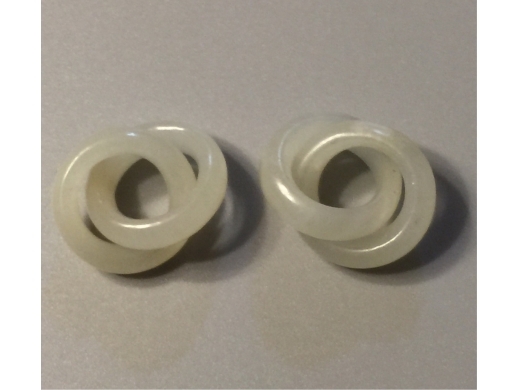 白玉琢雙鏈環扣配飾，一對