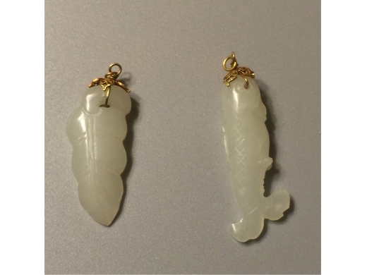 白玉琢葉形，鯉魚小掛珮二件