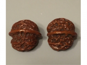 雕花，果核桃一對