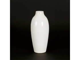 白釉花卉瓶