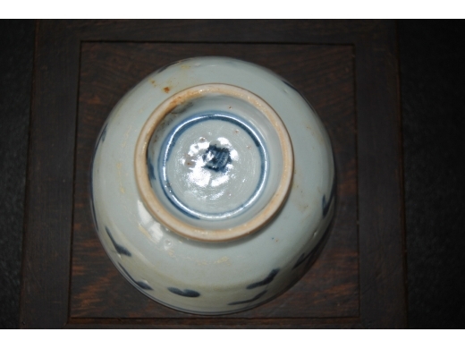 明代龙纹小口碗