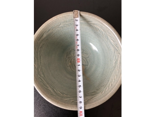 龙泉窑宋代刻花大碗