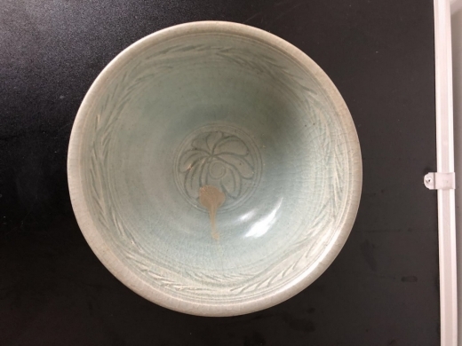 龙泉窑宋代刻花大碗