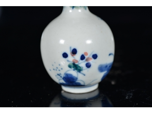 清早期 釉里红 鼻烟壶