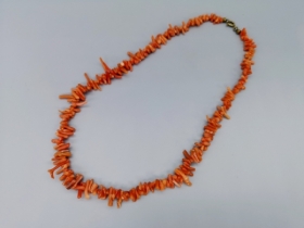 红珊瑚原枝项链