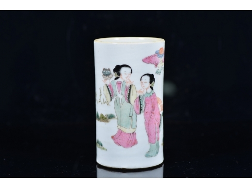 清同治 粉彩笔筒