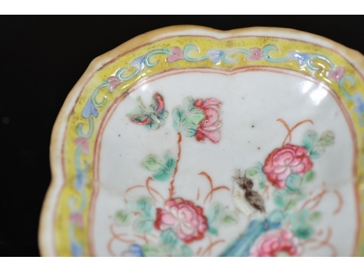 粉彩 花鸟高足盘