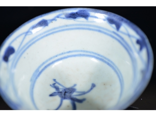 缠枝花小茶杯