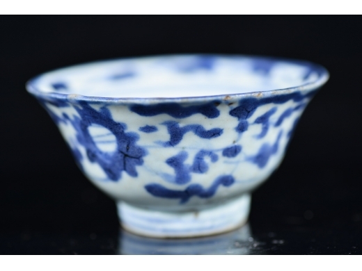 缠枝花小茶杯