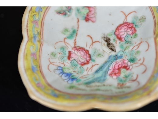 粉彩 花鸟高足盘