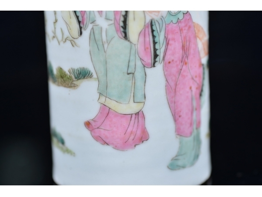 清同治 粉彩笔筒