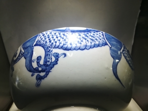 青花过墙龙大碗