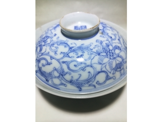 缠枝花卉 盖碗