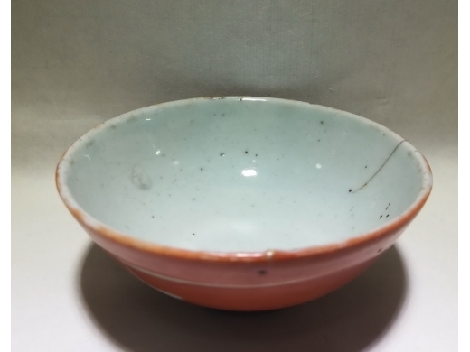 矾红留白兰花小茶碗