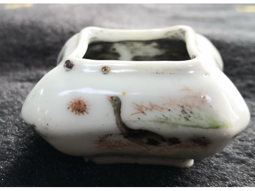 粉彩花鸟纹水盂