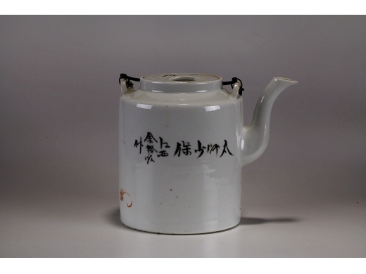 红彩太师少保纹茶壶