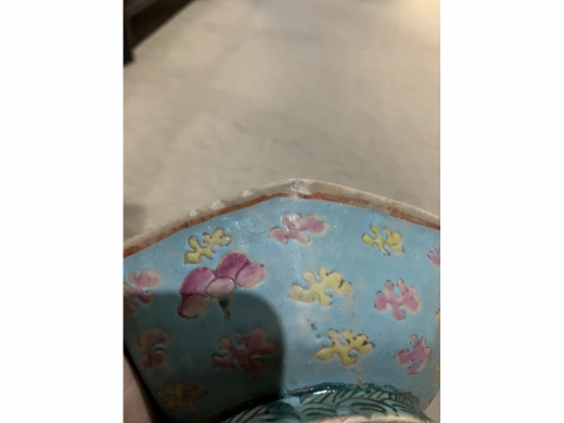 粉彩博古碗