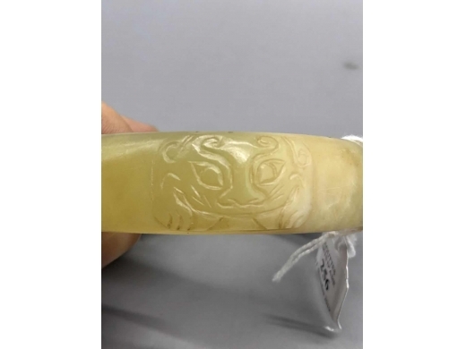 玉刻饕餮纹琮式镯