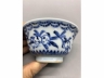 青花淡描石榴纹茶盏