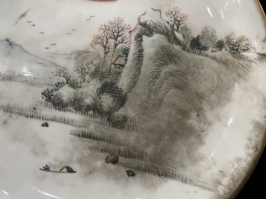 粉彩山水盘