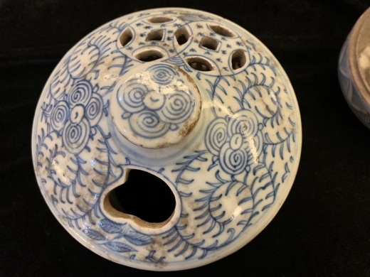 青花油灯