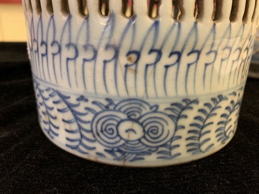 青花油灯