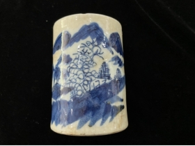 青花笔筒