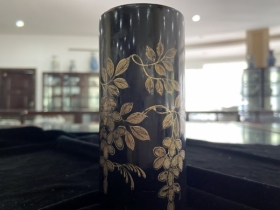 漆描金笔筒