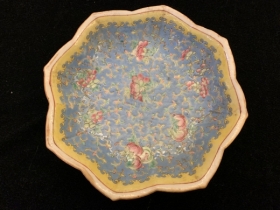 粉彩寿桃花卉碗