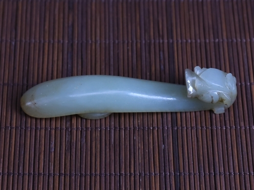玉龙首带钩