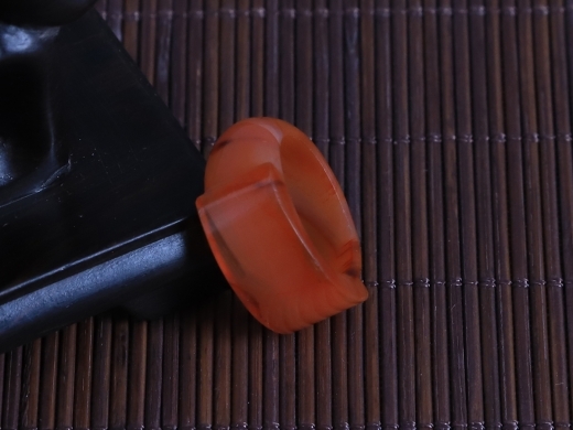 玛瑙马鞍戒