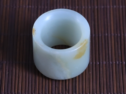玉扳指