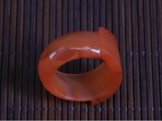 玛瑙马鞍戒