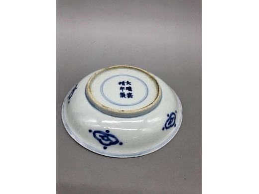 青花团鹤纹盘